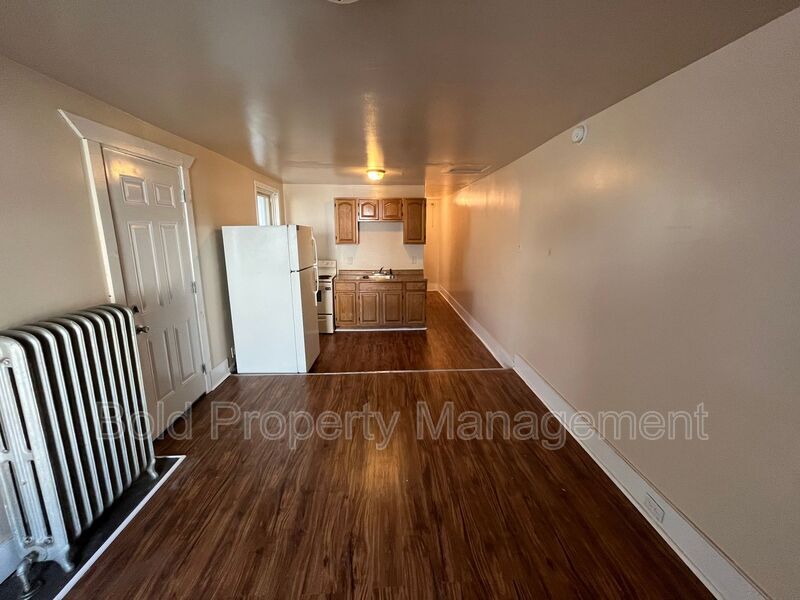 27 S 11th St Unit Apt 2, Reading, PA 19602 Condo for Rent in Reading