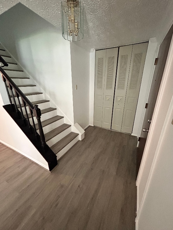 Foto del edificio - 1200 Cabinwood Pl