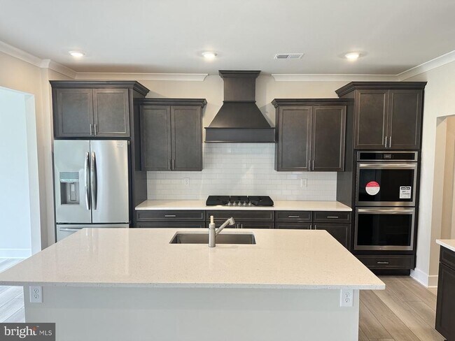 Foto del edificio - 24268 Charleston Ln
