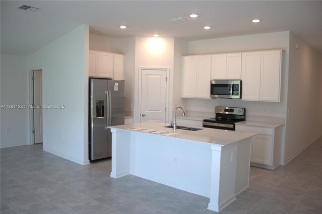 Building Photo - 254 Brave Rd