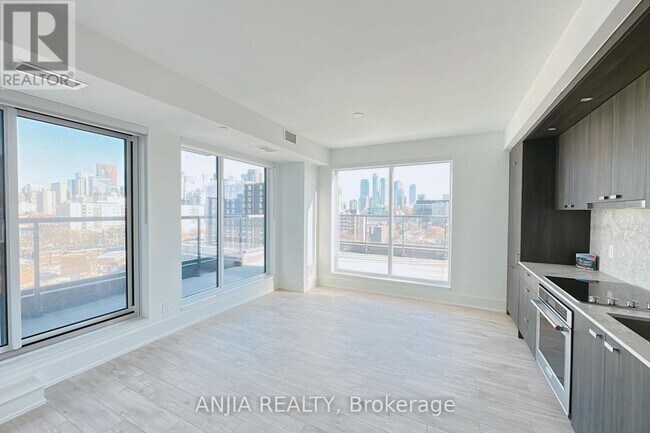 Photo du bâtiment - 115 Denison Ave