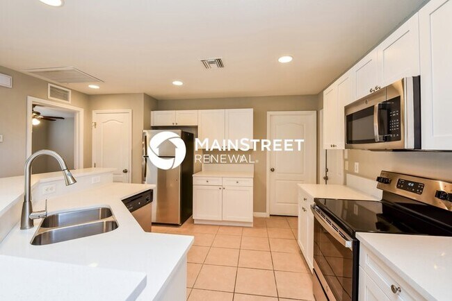 Building Photo - 3 Bedroom Pet-Friendly Home in Cape Coral,...