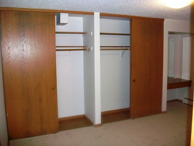 large closets - 3708 Harriet Ave
