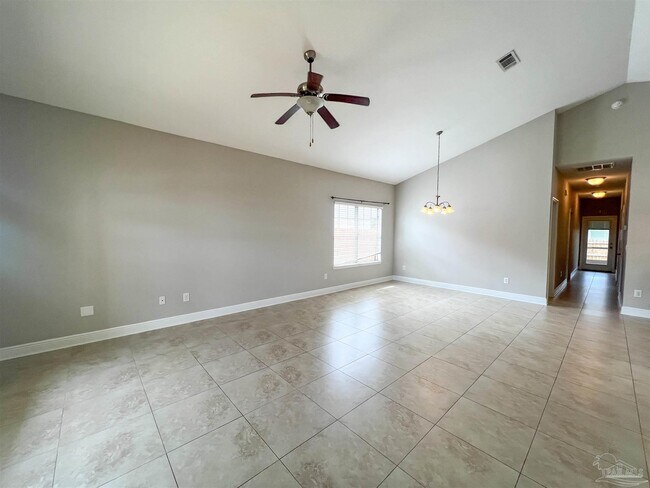 Foto del edificio - 8776 Bradfield Dr