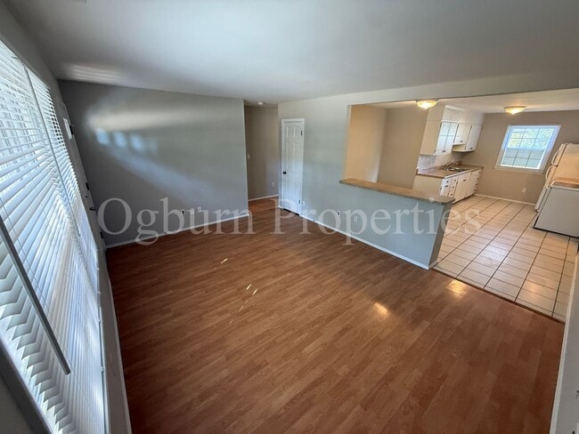 Building Photo - 2201 Stonehaven Rd