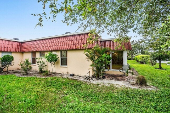 Building Photo - 289 Cape Cod Cir