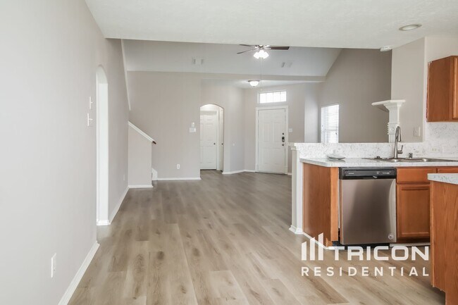 Foto del edificio - 18451 Sunrise Pines Dr