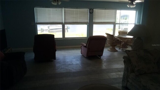 Foto del edificio - 758 Spring Lake Blvd NW