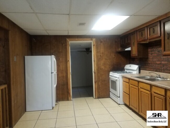 Building Photo - 602 New York Dr