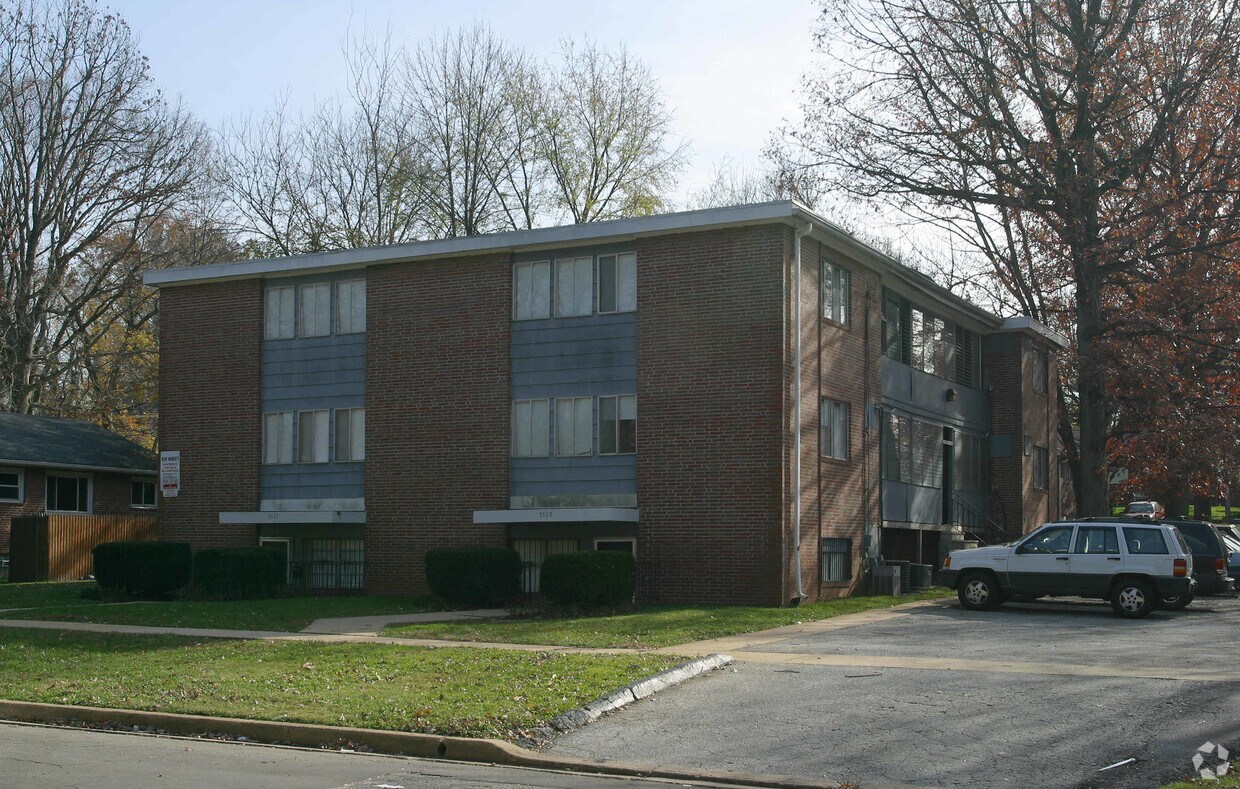 Foto del edificio - 5509-5519 Kennison Ave