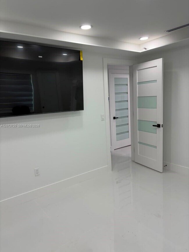 Foto del edificio - 464 Minola Dr