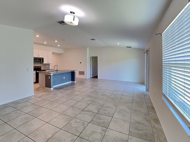 Building Photo - 1918 Birnham Wood Bnd