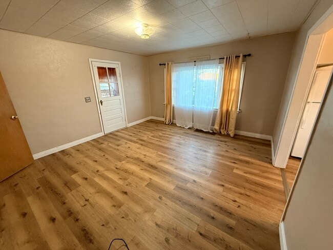 Foto del edificio - 820 E 29th St