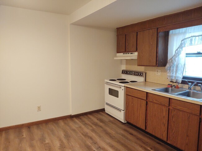 Kitchen - 22 N Railroad St