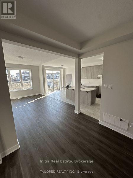 Building Photo - 202 Gibbous Pl