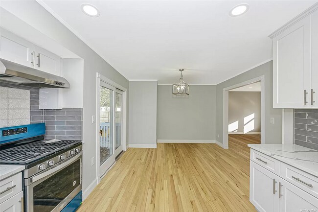 Building Photo - 33 Harrison Ave