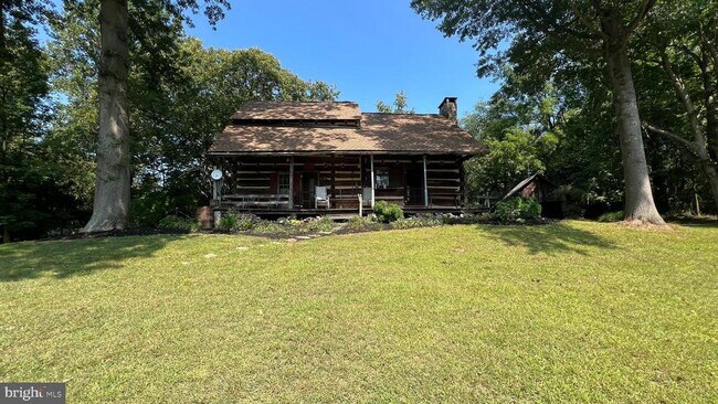 Foto del edificio - 511 Creekview Ln