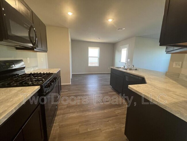 Building Photo - 1217 Chuck Wagon Dr