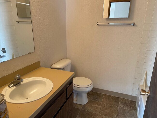 Foto del edificio - 274 S 47th St