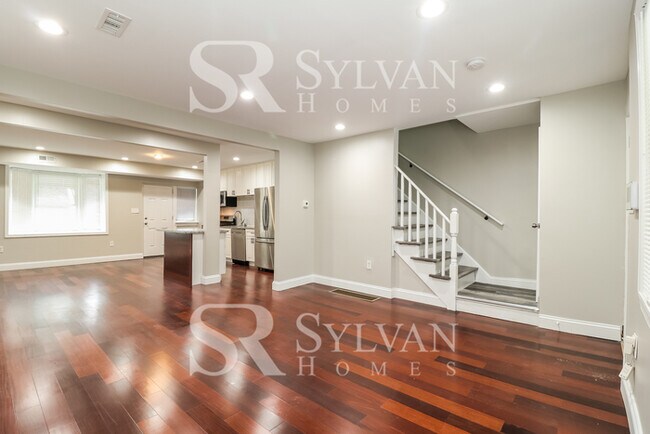 Foto del edificio - Prepare to be impressed by this 3 bedroom,...