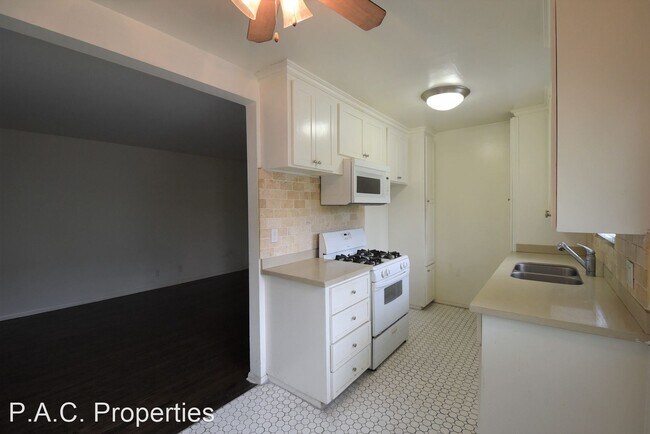 Foto del edificio - 1 br, 1 bath Apartment - 11054 Otsego Stre...