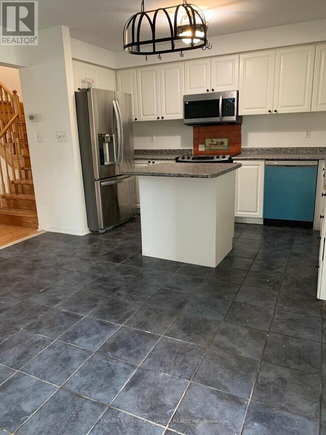 Photo du bâtiment - 3389 Wild Cherry Ln