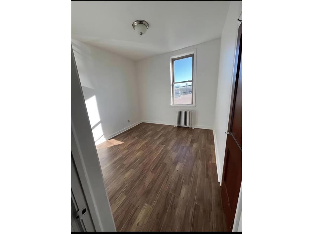 Building Photo - 113 3rd St W