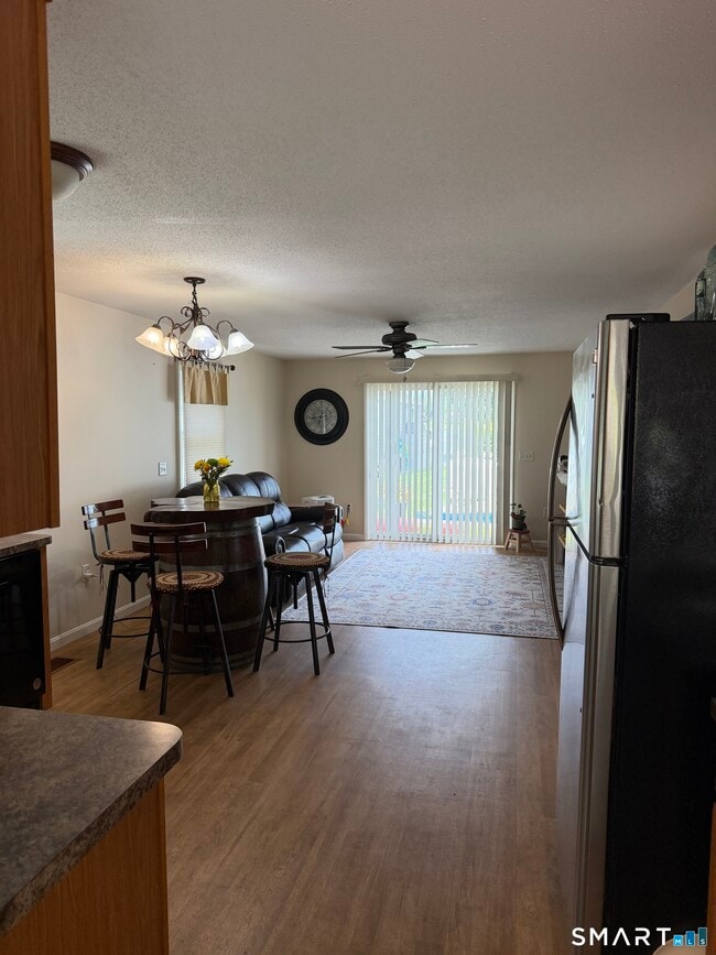 Building Photo - 309C Halladay Dr