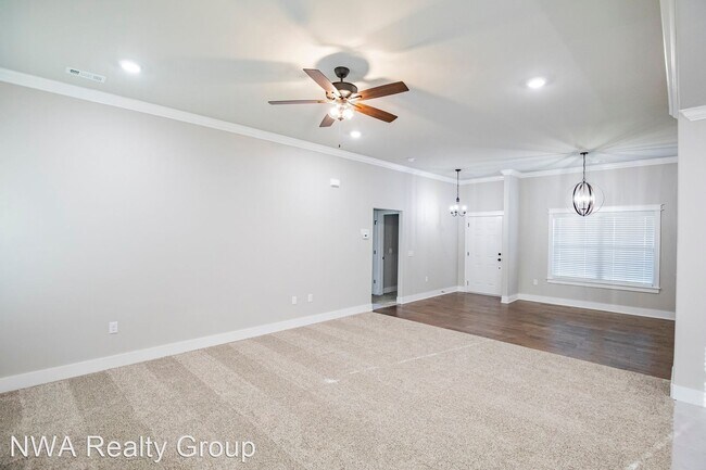 Building Photo - 3 br, 2 bath House - 1050 Jameson Street