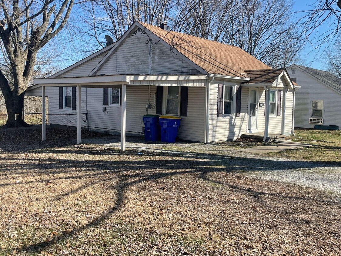 Foto principal - 3 Bedroom/2 Bath Cozy Home with an amazing...