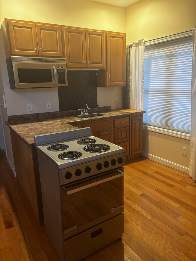 4 Ledgewood Ln, Epping, NH 03042 House Rental in Epping, NH