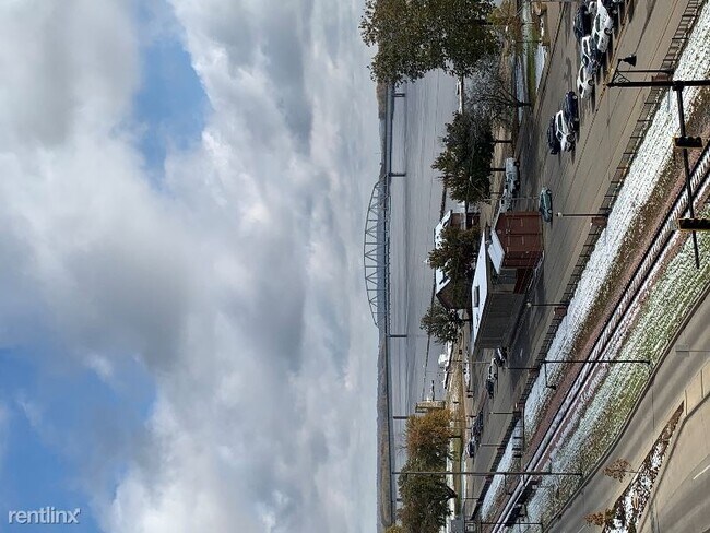 Foto del edificio - 101 W Mississippi Dr