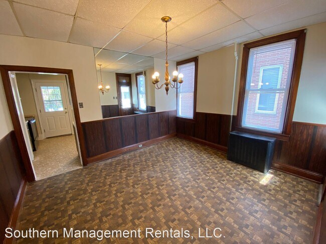 Foto del edificio - 6 br, 1 bath House - 63 W Main Street