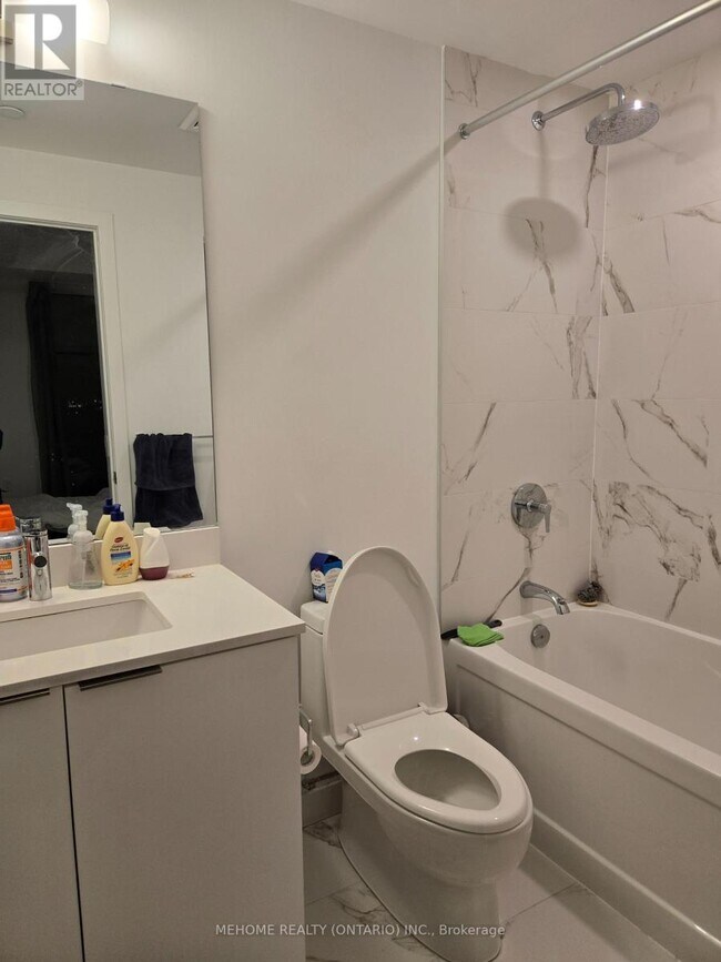 Photo du bâtiment - 7 Golden Lion Heights