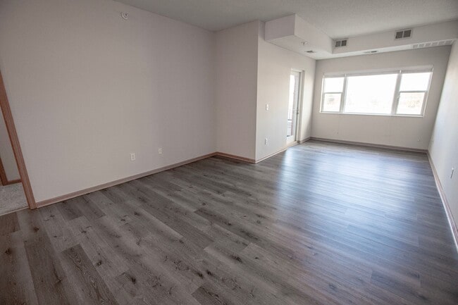 Interior Photo - Granite Shores