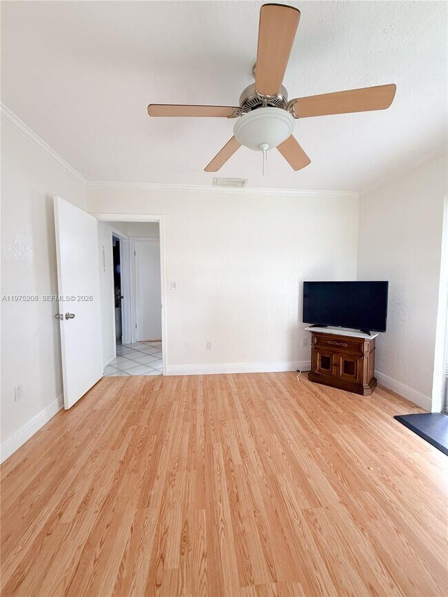 Foto del edificio - 1619 N 29th Ct