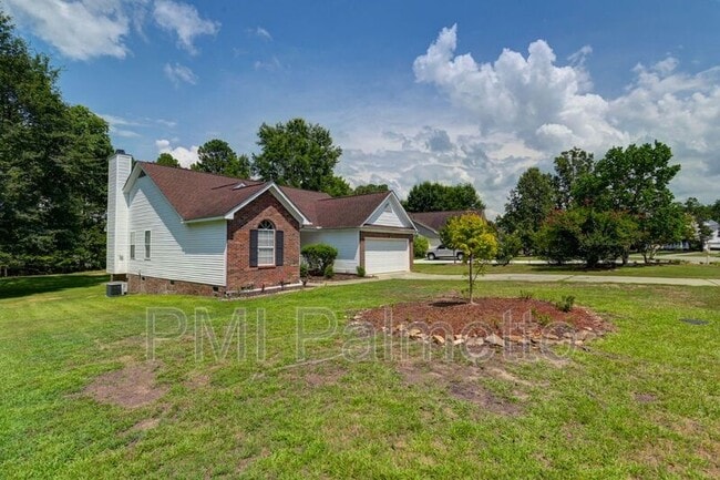 Building Photo - 212 Brookstone Way