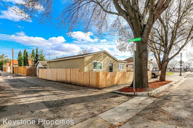Building Photo - 2 br, 1 bath House - 614 D Street