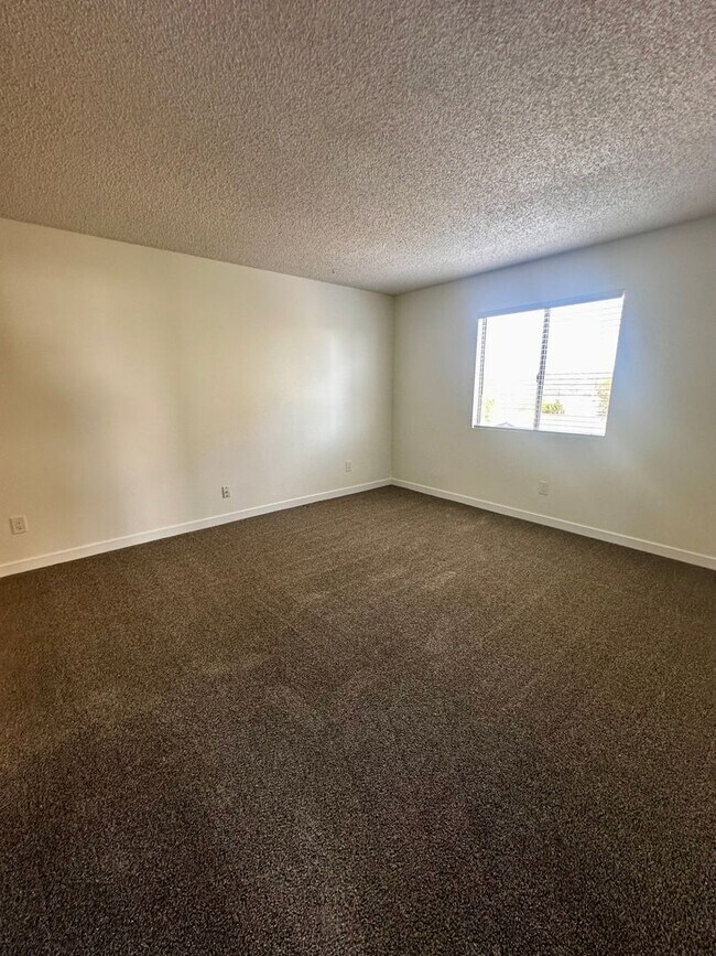 Foto del edificio - 5847-5849 Mildred St