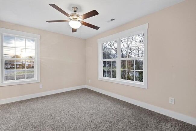 Foto del edificio - Fantastic 3bd/3ba home! Let yourself in!