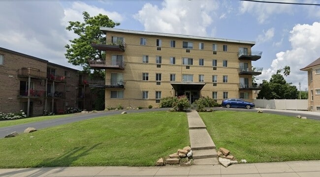 Building Photo - 4821 Reading Road