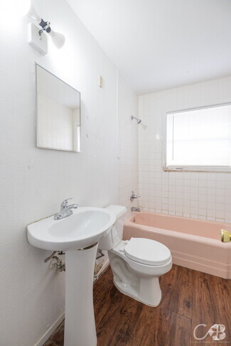 Building Photo - 4718 Edgemont Dr