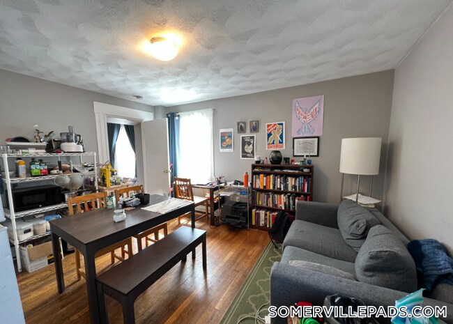 Foto del edificio - 639 Somerville Ave