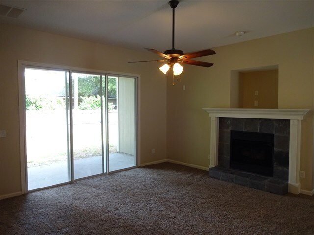 Foto del edificio - 86351 Evergreen Pl