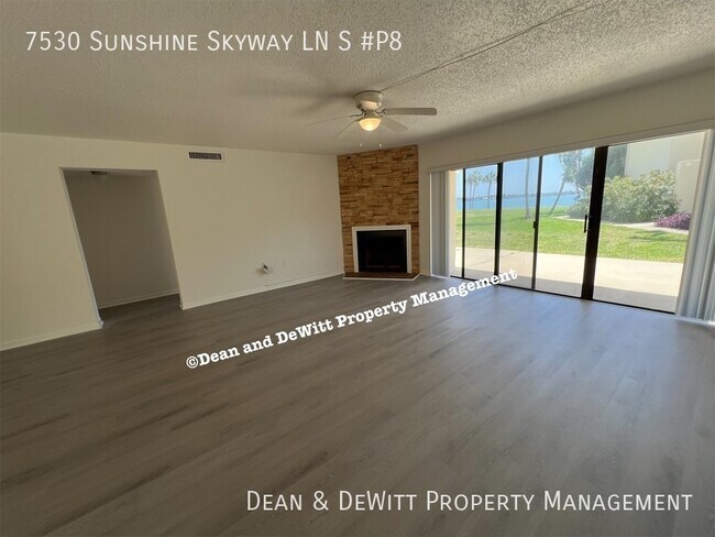 Building Photo - Seapointe Terrace 2/2 Waterfront Condo - F...