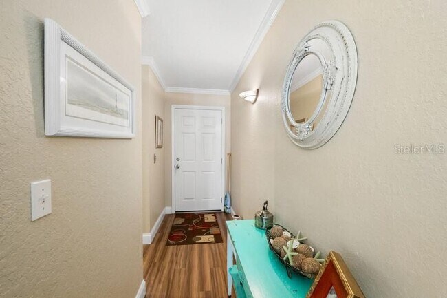 Building Photo - 1125 Pinellas Bayway S