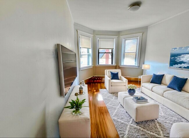 Building Photo - 19 Washington St S