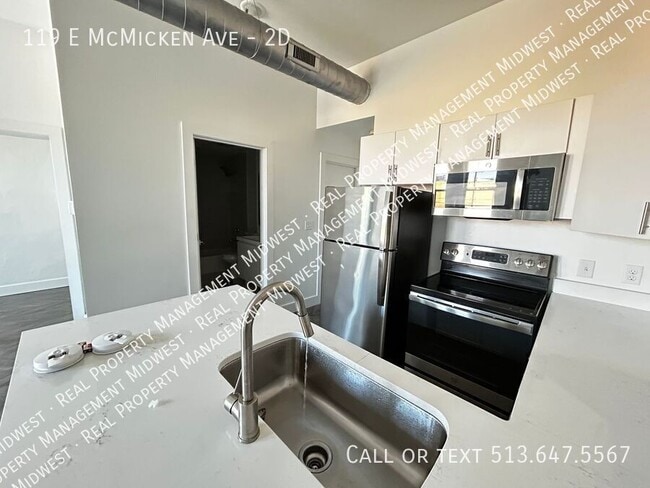 Foto del edificio - 119 E McMicken Ave