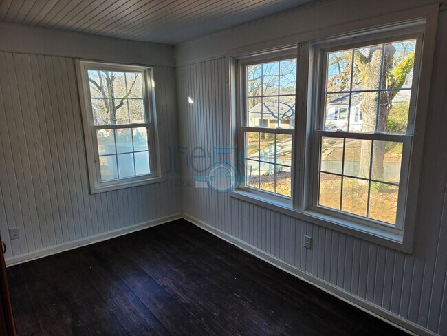 Foto del edificio - Great Family Home!  4BR 2 BA