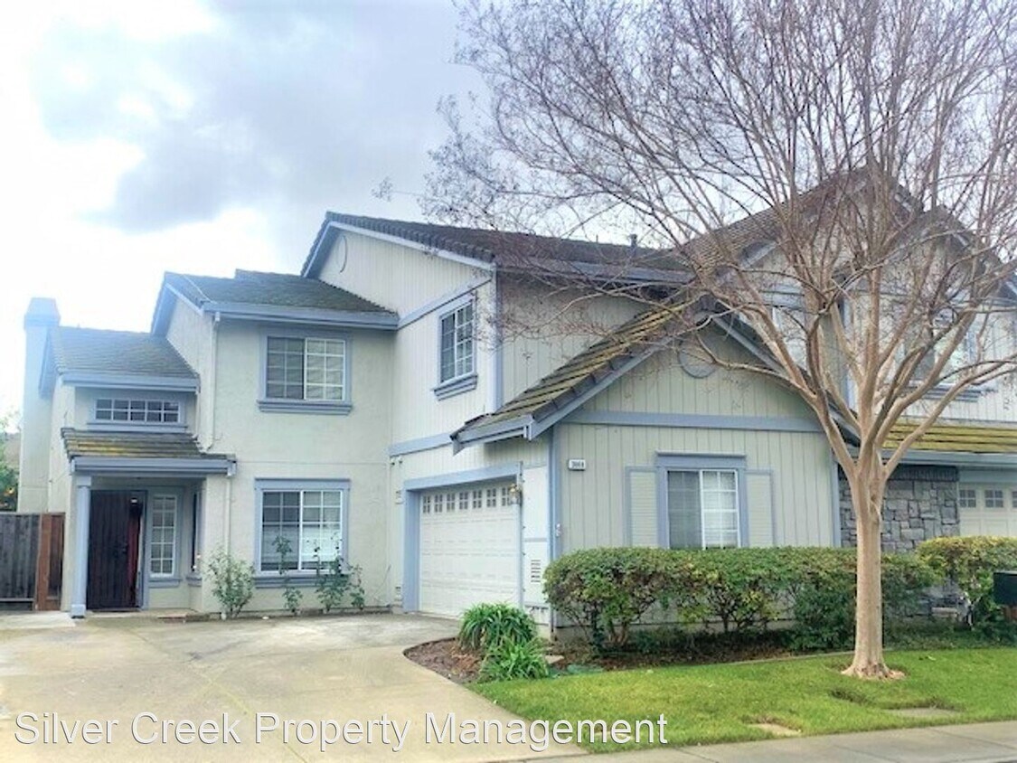 Foto principal - 4 br, 2.5 bath House - 3868 Stone Pointe Way